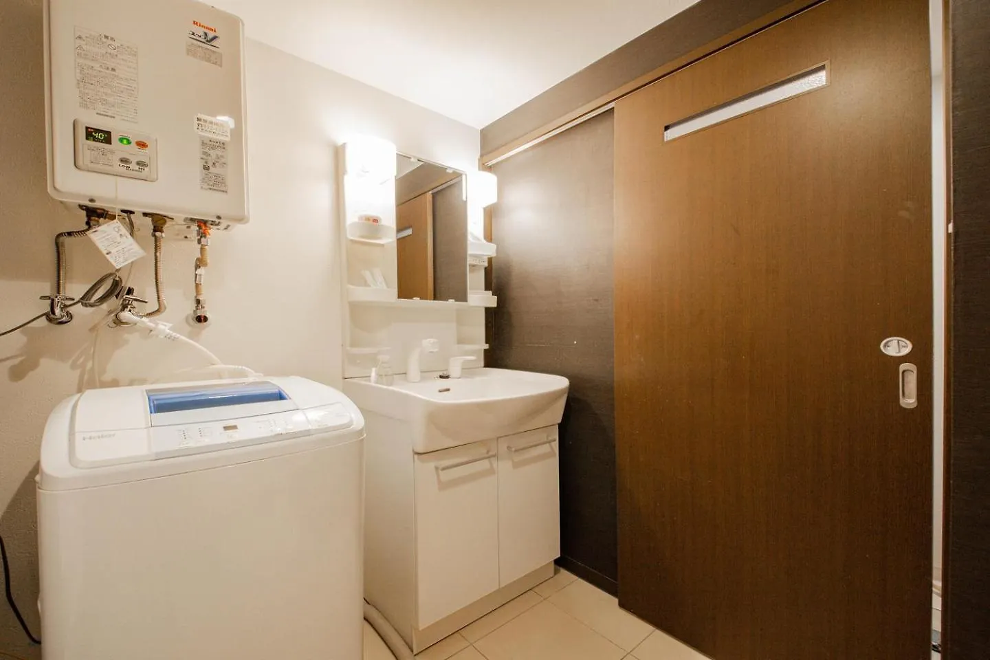 Purple Apartment Sapporo